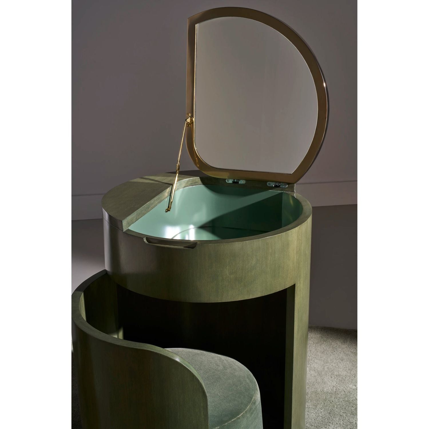 Absinthe Vanity