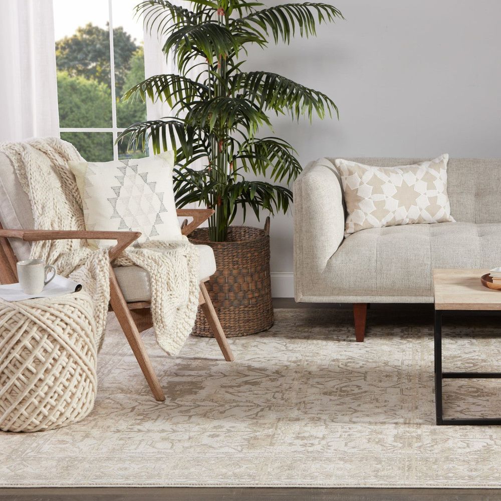 Aeneas Oriental Cream/ Light Gray Runner Rug (2'6"X12')
