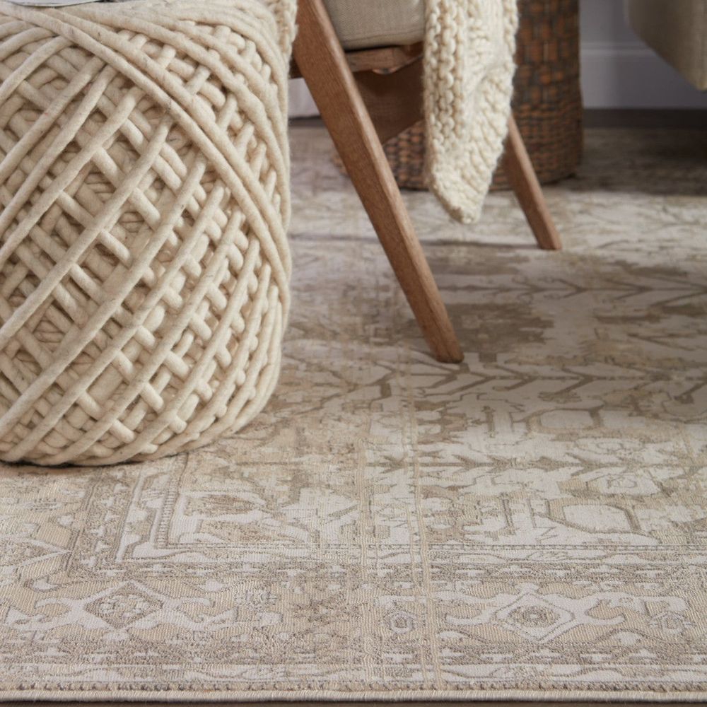 Aeneas Oriental Cream/ Light Gray Runner Rug (2'6"X12')